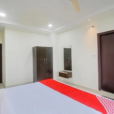 Oyo Pgr Guest Inn Near Shilparamam